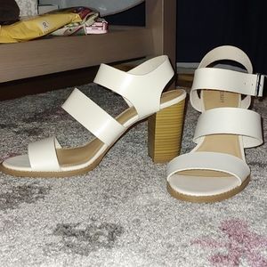 Old Navy Sandals Size 10